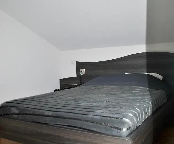 Ferienhaus Maison Chaleureuse A Bonifacio, 90 M², Piscine Partagee